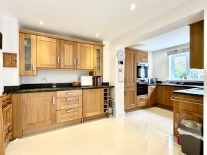 Dining Kitchen- click for photo gallery